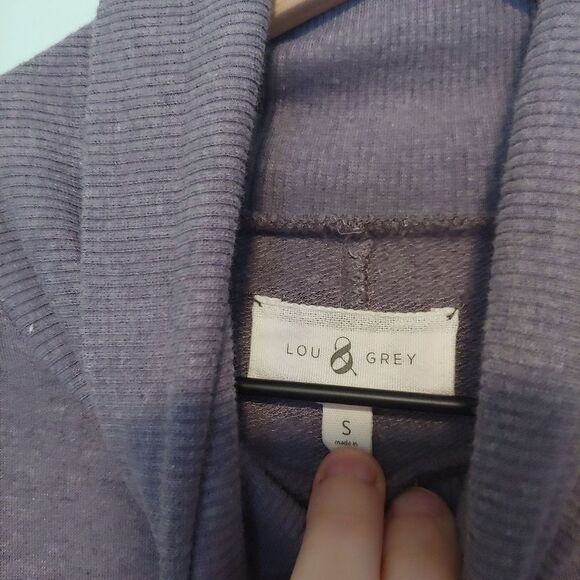 Lou & Grey Signature Soft Light Purple Turtleneck Top Size Small - Picture 6 of 7